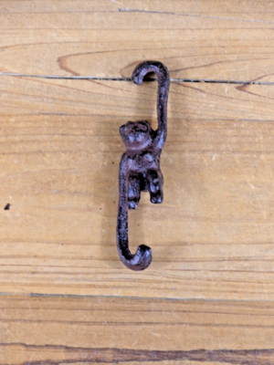 SMALL CAST IRON MONKEY HOOK FOR PLANTS OR DECORATION, 4 1/2