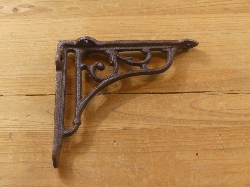 CAST IRON VINE BRACKETS,  6" X 6 1/2"