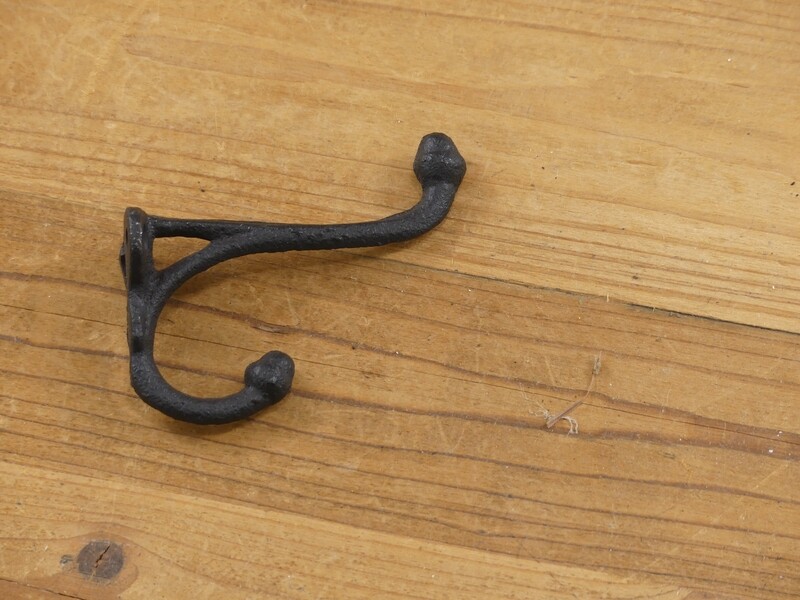 3" LONG BLACK CAST IRON THIN HOOKS