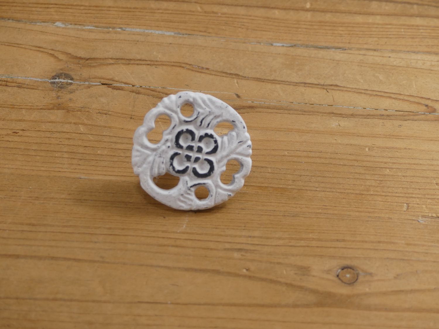Cast Iron Distressed White Knob