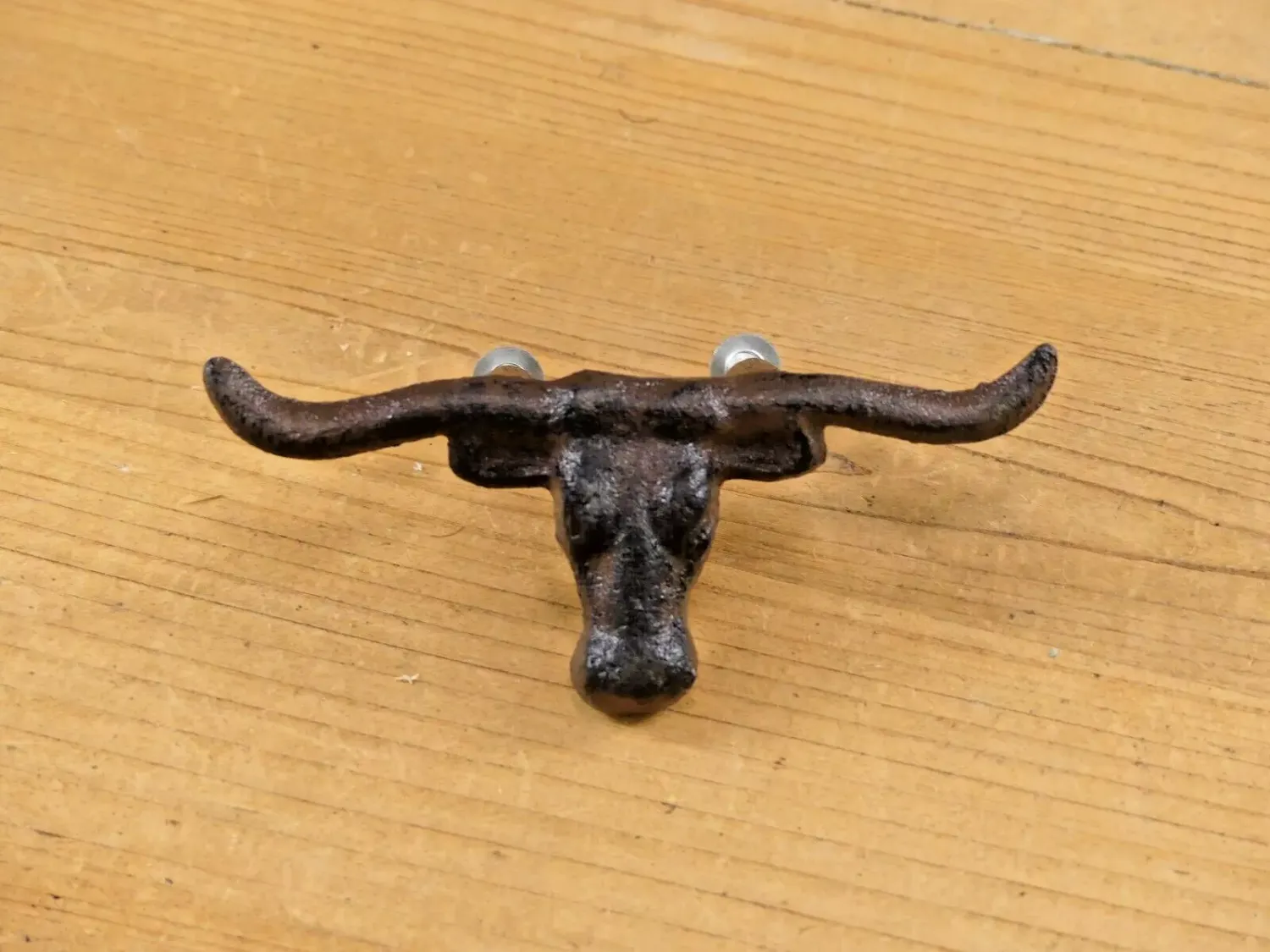 RUSTIC CAST IRON BULL DRAWER PULL / KNOB
