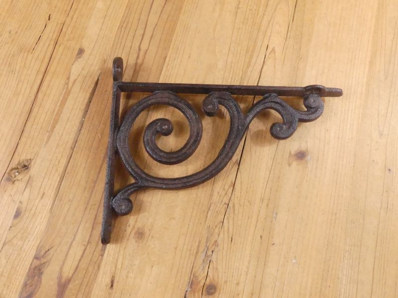 CAST IRON SCROLL BRACKETS 9 3/4" X 8 3/4"