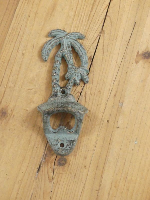 CAST IRON PALM TREE BOTTLE OPENER CAST IRON PALM TREE BOTTLE OPENER