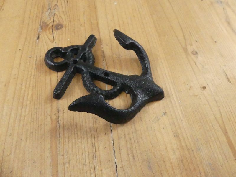 BLACK CAST IRON ANCHOR HOOK