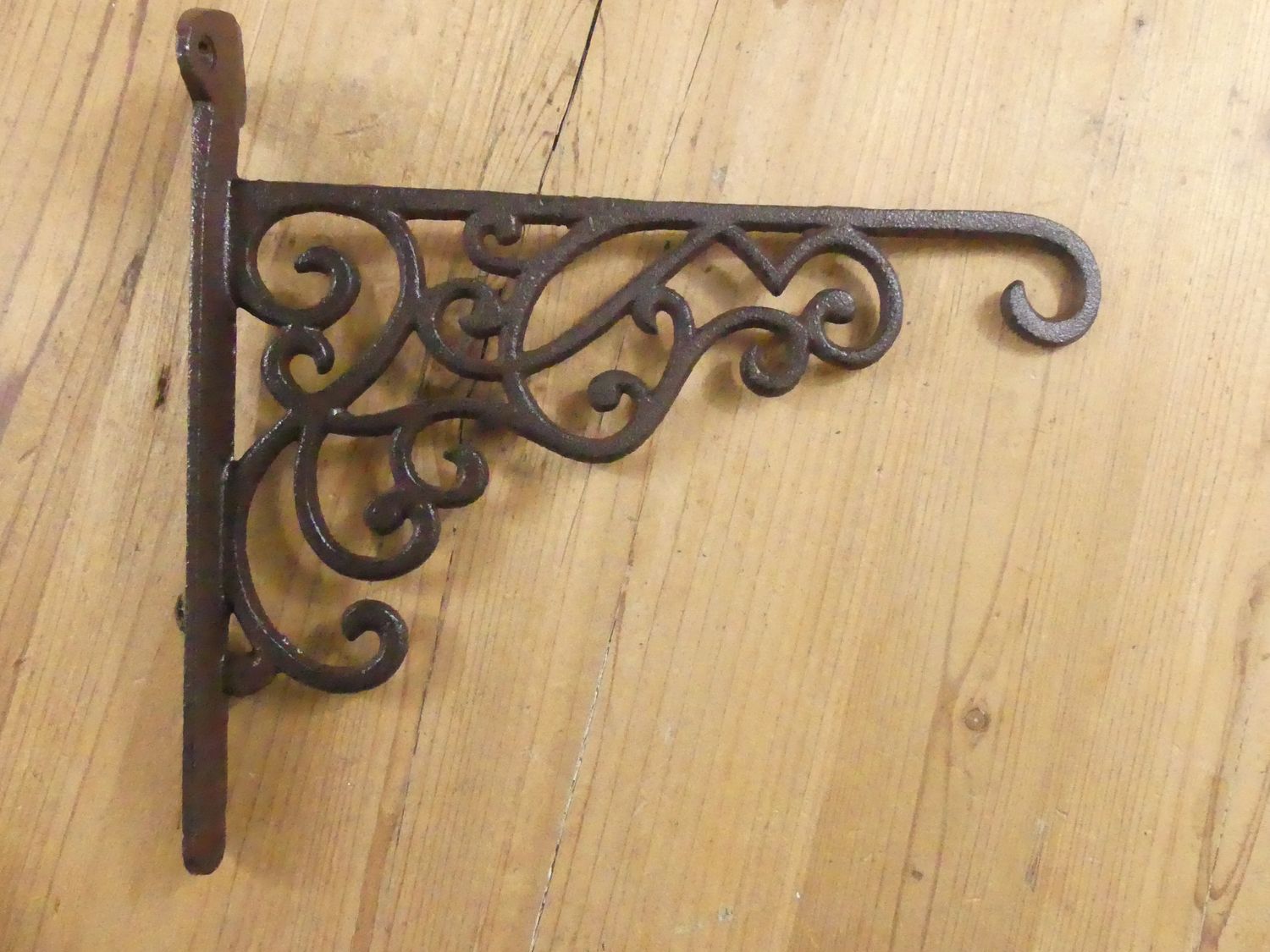 LARGE CAST IRON PLANT HANGER 10 1/4" X 9 1/4"