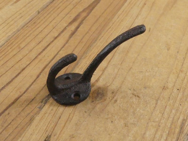 CAST IRON RUSTIC HOOK, 3"