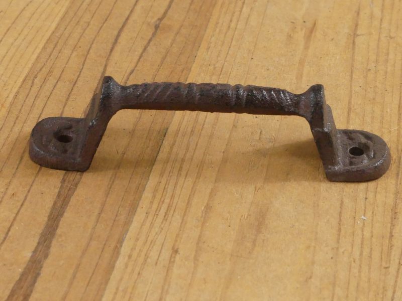 CAST IRON HANDLE / PULL,  5 3/8" LONG