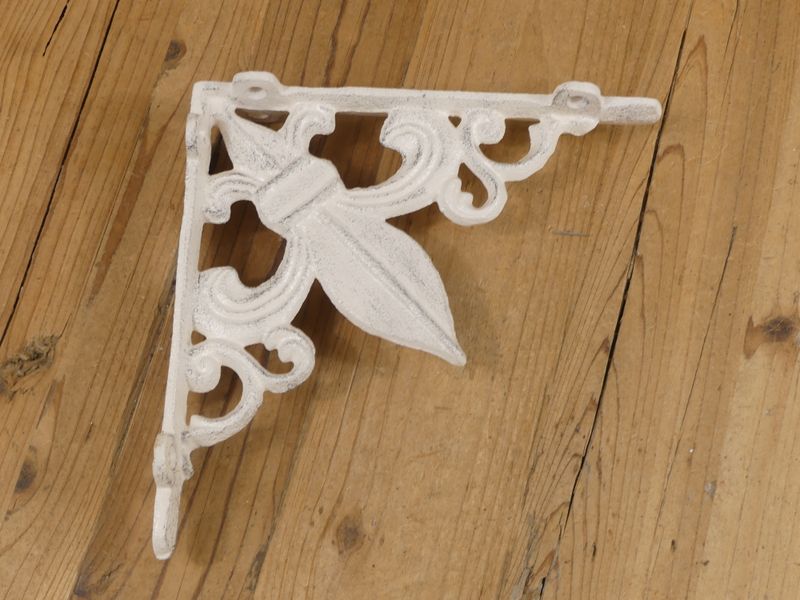 CAST IRON FLEUR DE LIS BRACKETS 7 1/4" LONG (DISTRESSED WHITE)