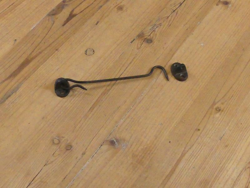 RUSTIC HOOK AND EYE LATCH, 7 1/4"