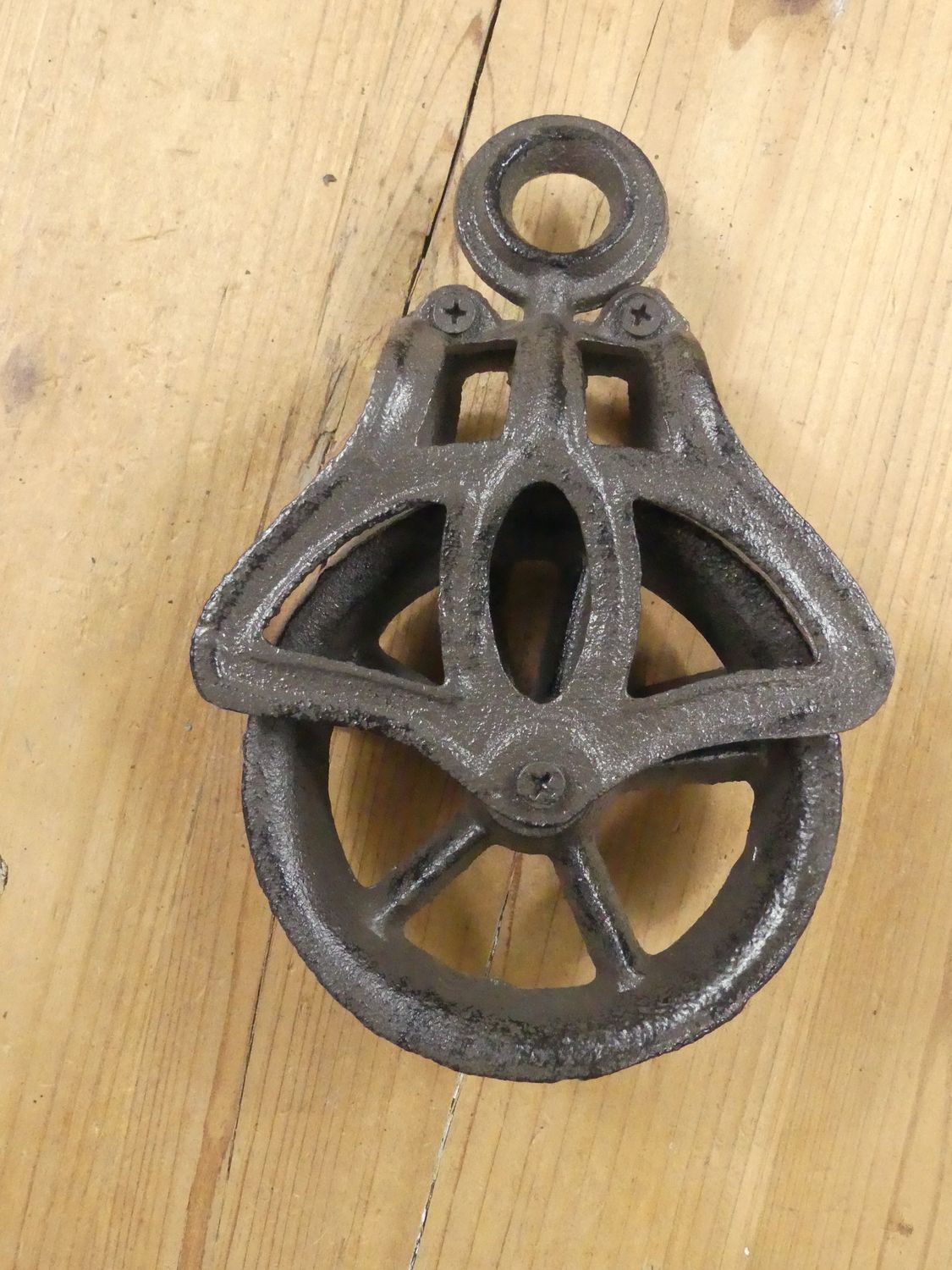 Small Rustic Barn Pulley