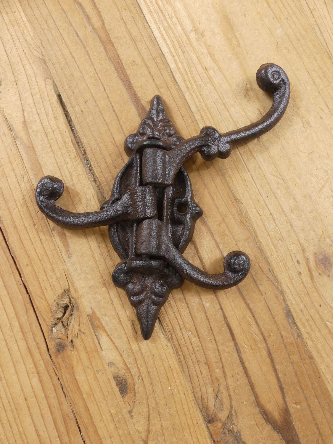 CAST IRON SWIVEL HOOK FOR COATS