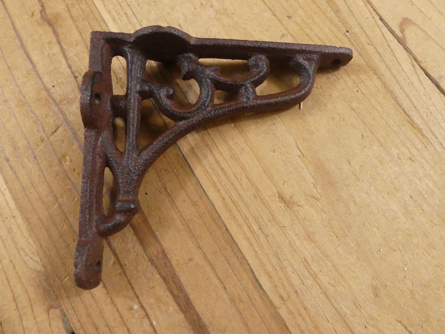 SMALL CAST IRON BRACKETS, 3 1/2" X 4 1/4"