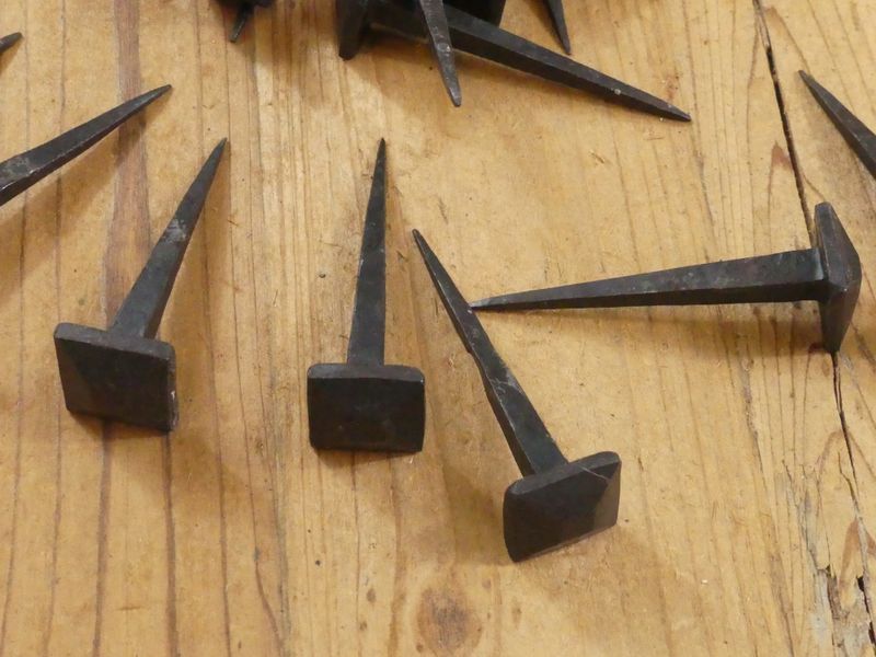 7/8" BLACK HAND FORGED COAT HOOKS/ NAILS/CLAVOS,  3" SQUARE ANGLED HEAD