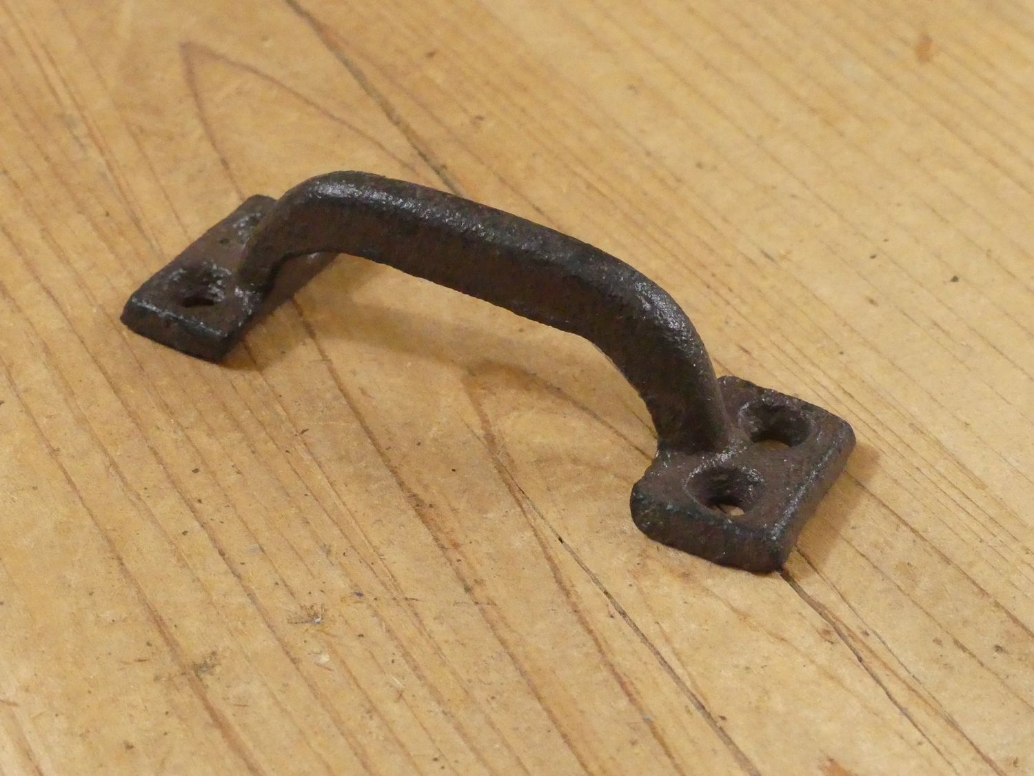 SMALL RUSTIC CAST IRON HANDLE / DRAWER PULL,  3 1/2"LONG