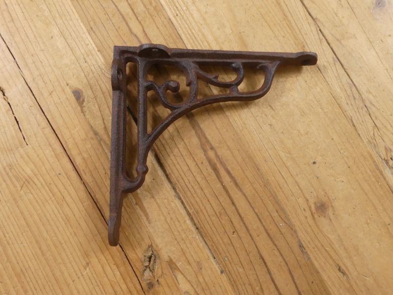CAST IRON VINE BRACKETS, 6 CAST IRON VINE BRACKETS, 6" X 6 1/2"