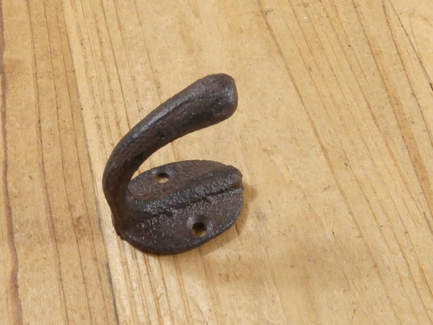 SMALL CAST IRON KEY HOOK