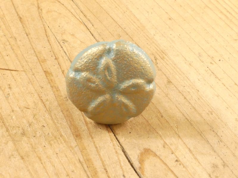 NAUTICAL SHELL/SAND DOLLAR DRAWER KNOB PULL NAUTICAL SHELL/SAND DOLLAR DRAWER KNOB PULL