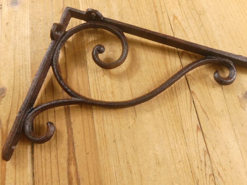 CAST IRON RUSTIC BRACKETS 9 1/4 CAST IRON RUSTIC BRACKETS 9 1/4" X 7"