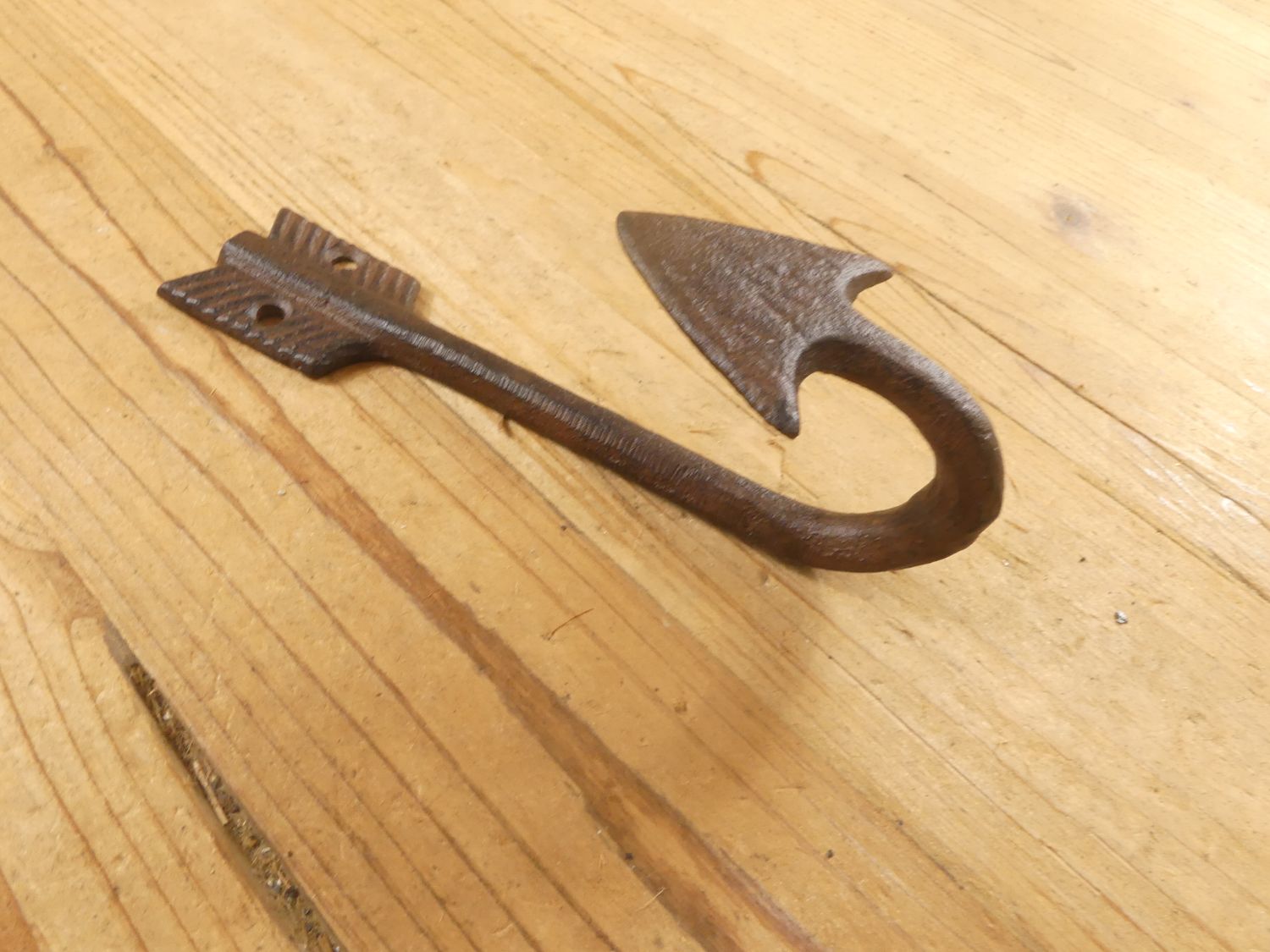 CAST IRON ARROW HOOK