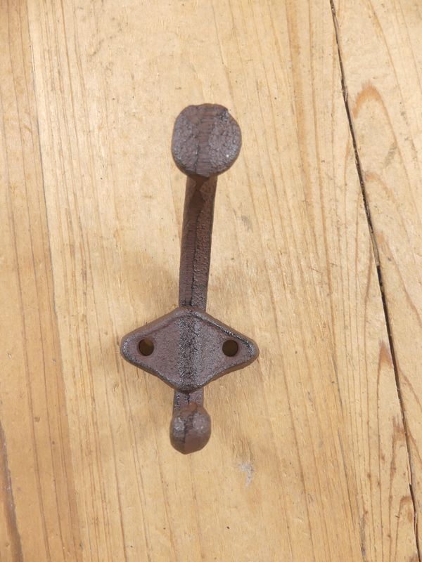 RUSTIC CAST IRON U-SHAPE HOOK RUSTIC CAST IRON U-SHAPE HOOK