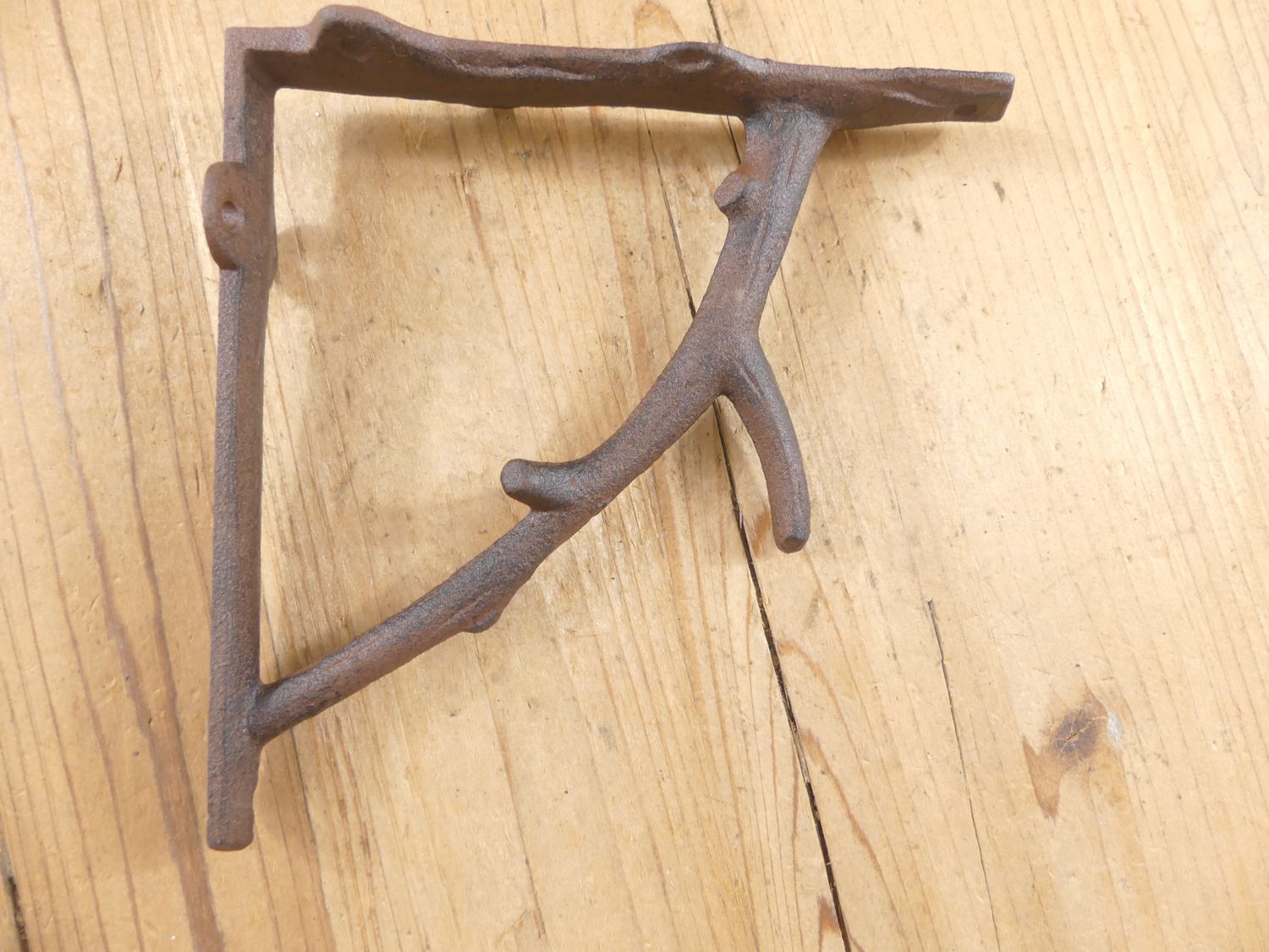 CAST IRON TREE BRANCH BRACKET 6 3/4" X 6 3/4"