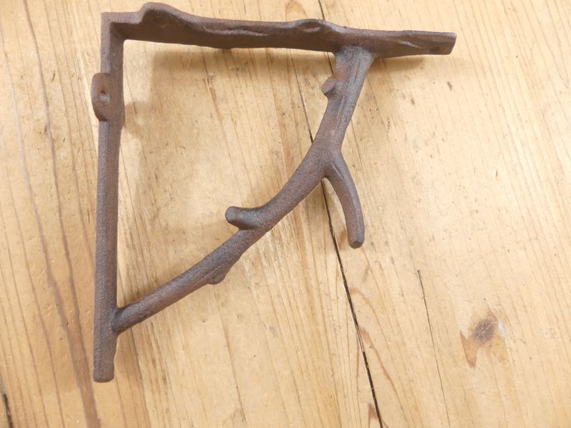 CAST IRON TREE BRANCH BRACKET 6 3/4" X 6 3/4"