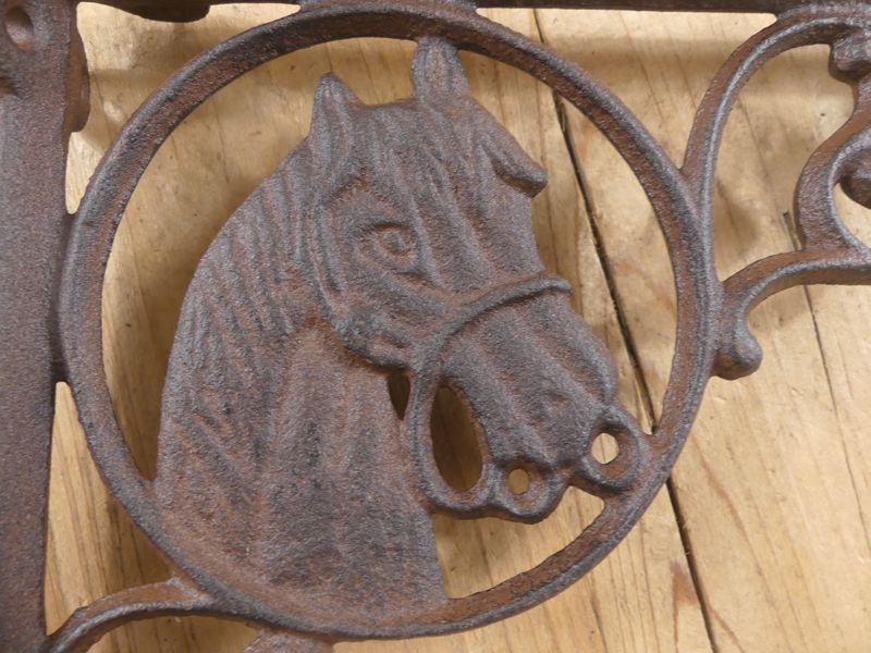 CAST IRON RUSTIC HORSE HEAD SHELF BRACKETS