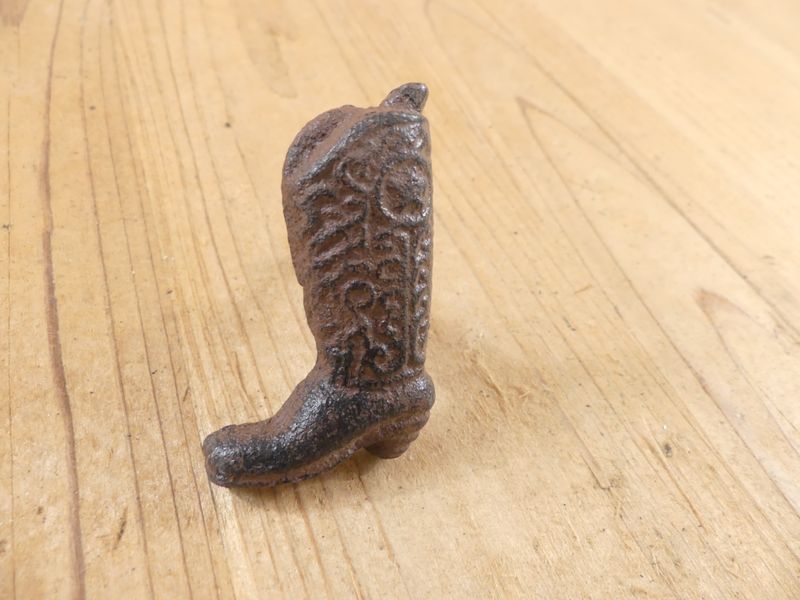 CAST IRON BOOT DRAWER PULL  WITH ATTACHING SCREW