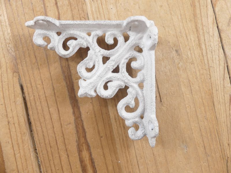 CAST IRON WHITE ARCHITECTURAL BRACKETS,  3 3/4" X 3 3/4"