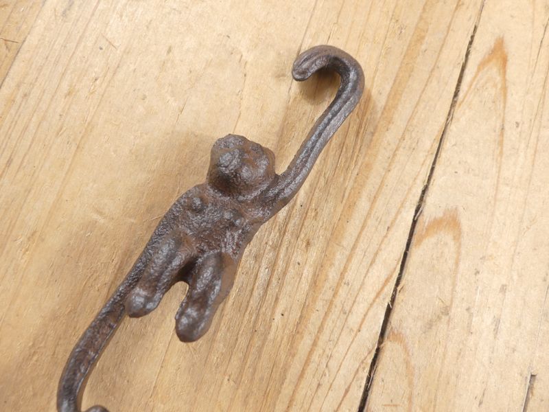 SMALL CAST IRON MONKEY HOOK FOR PLANTS OR DECORATION, 4 1/4" LONG