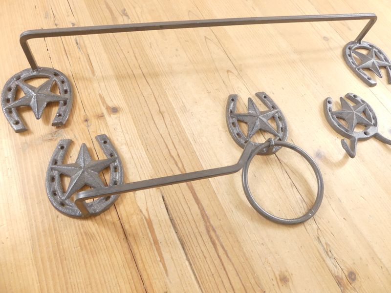 4 PIECE RUSTIC HORSESHOE AND STAR BATHROOM SET