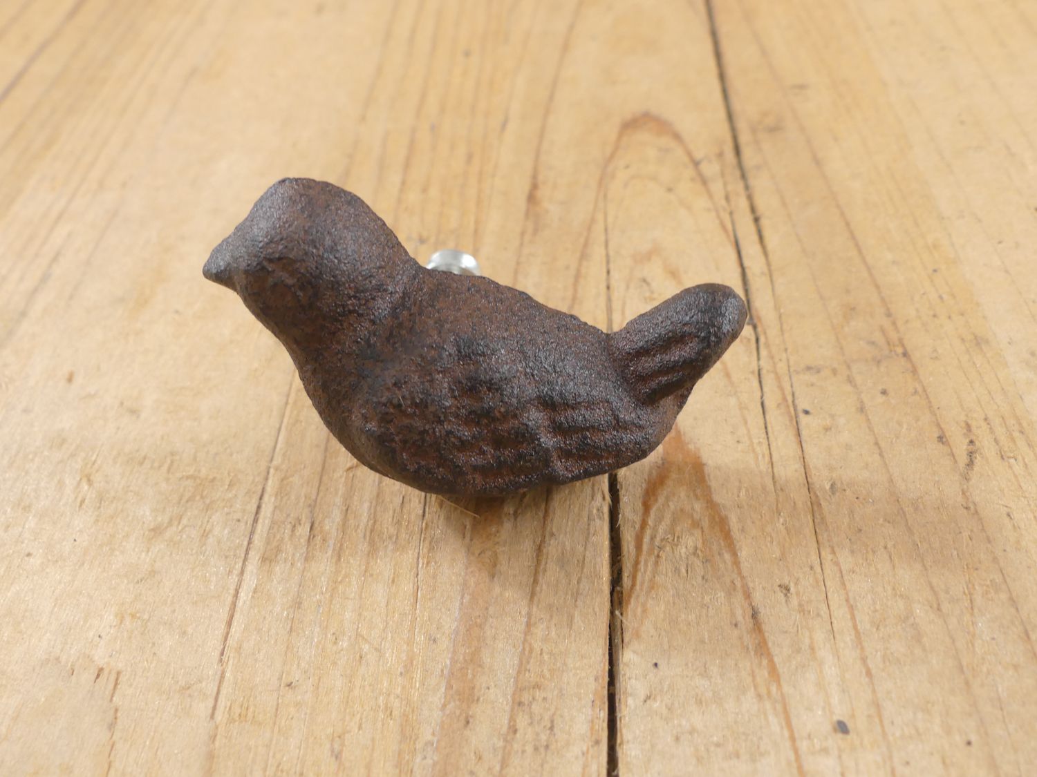 CAST IRON BIRD DRAWER PULLS WITH MOUNTING SCREW CAST IRON BIRD DRAWER PULLS WITH MOUNTING SCREW