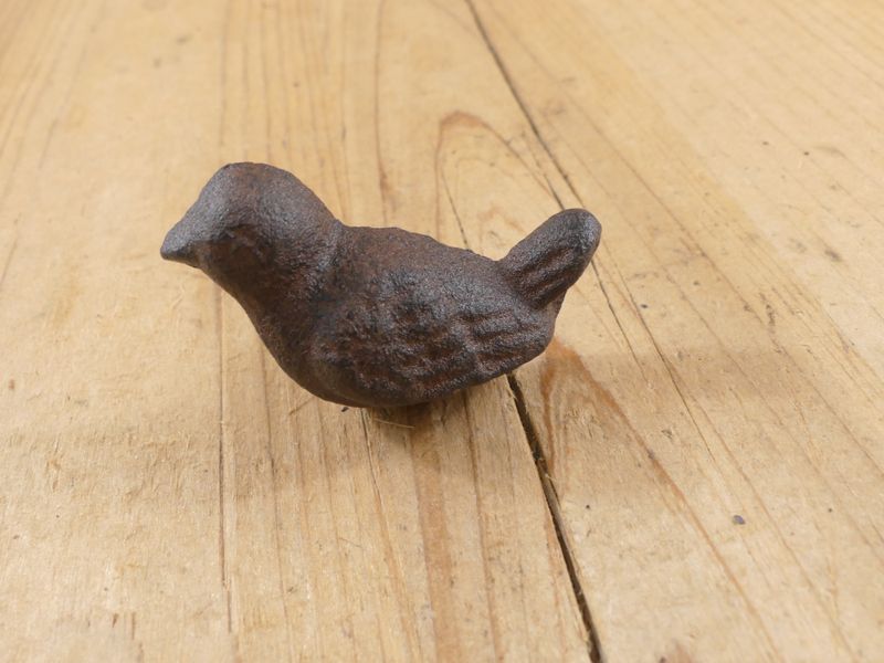 CAST IRON BIRD DRAWER PULLS WITH MOUNTING SCREW