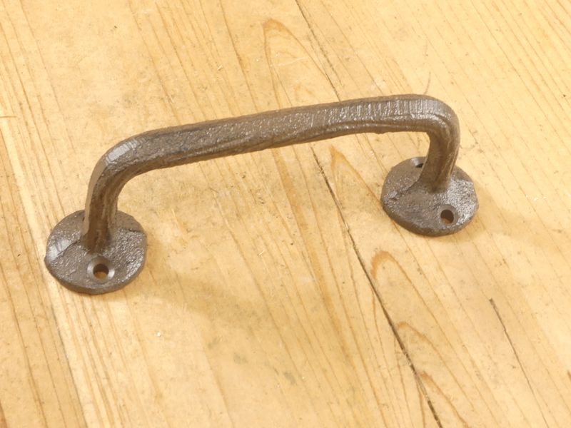 CAST IRON RUSTIC VINE HANDLE / PULL