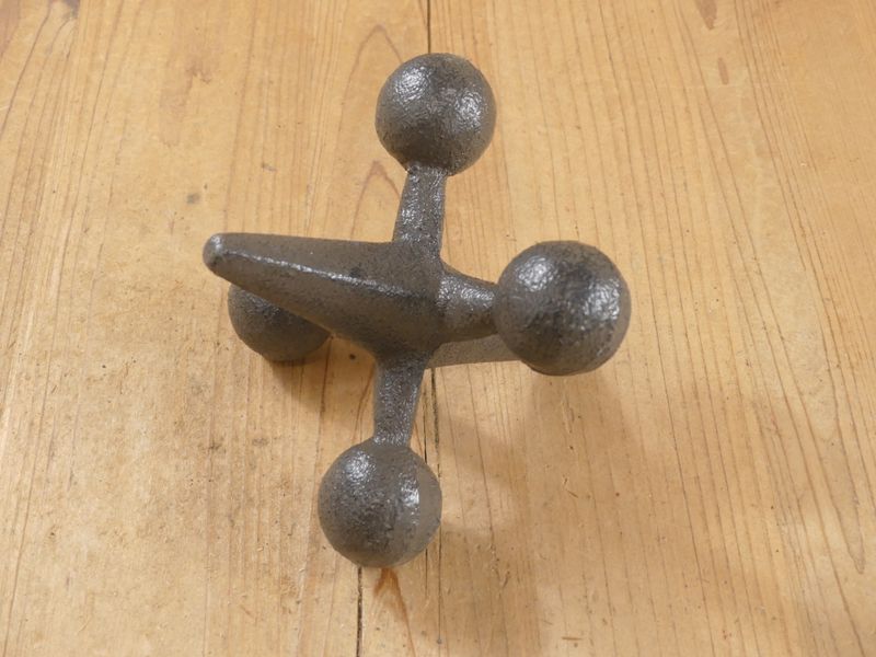 CAST IRON JACKS 5 1/2" x 5 1/2"