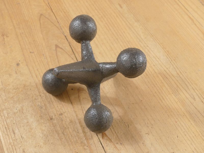 CAST IRON JACKS 5 1/2" x 5 1/2"
