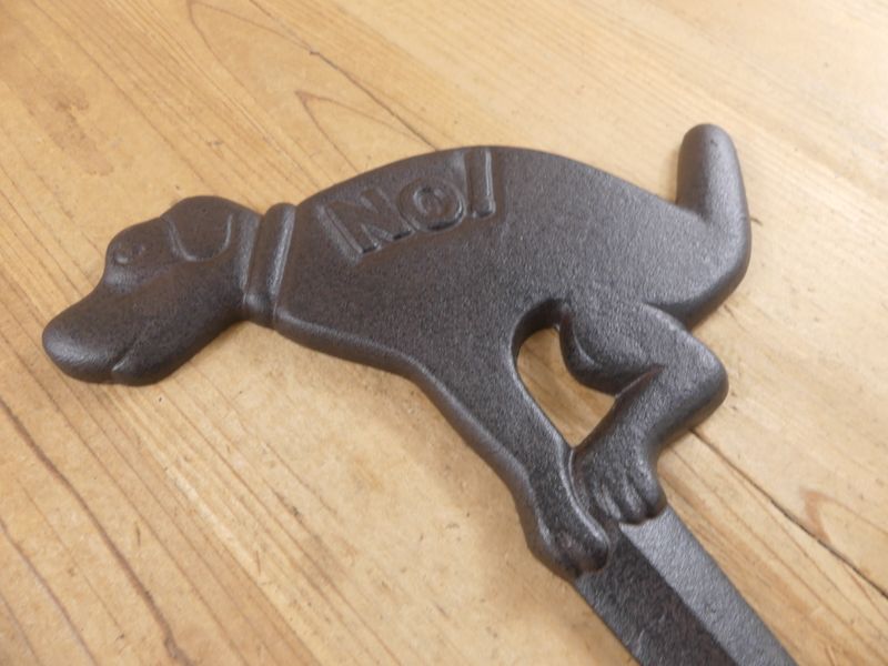 CAST IRON NO POOPING DOG YARD / LAWN SIGN GROUND STAKE