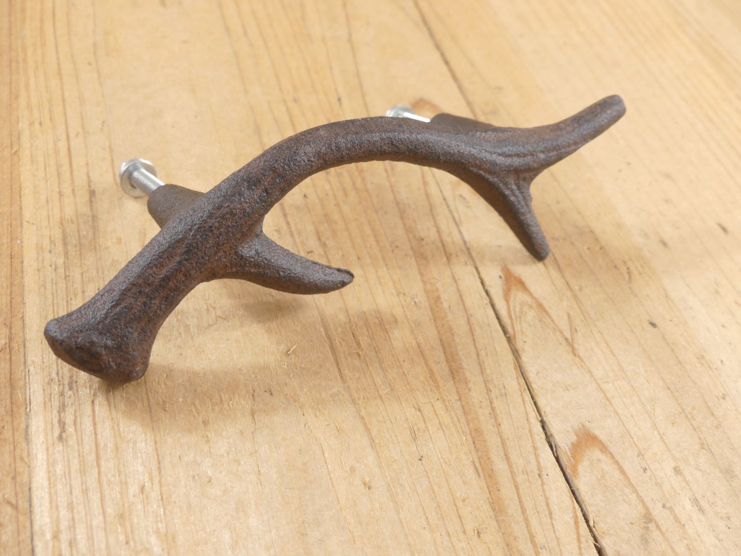 CAST IRON ANTLER DRAWER / DOOR PULL
