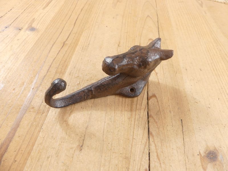 RUSTIC CAST IRON HORSE HEAD HOOK