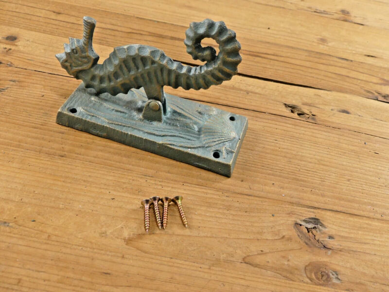 SEAHORSE DOOR KNOCKER, 5 1/2" LONG