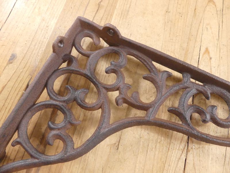 LARGE CAST IRON VINE BRACKETS 10 7/8"