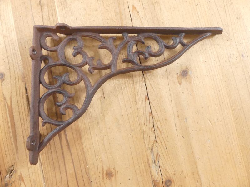 LARGE CAST IRON VINE BRACKETS 10 7/8 LARGE CAST IRON VINE BRACKETS 10 7/8"