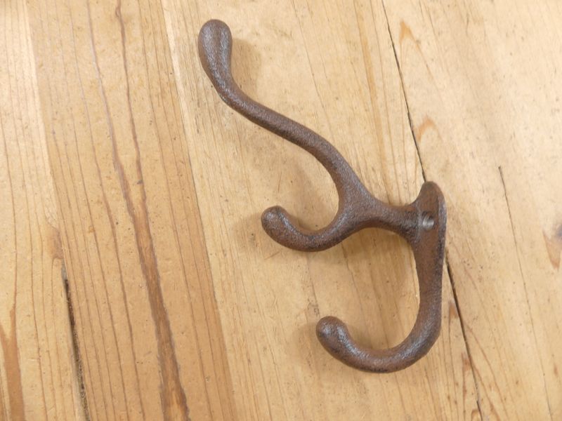 Cast Iron Triple Rustic Hat/Coat Hook Cast Iron Triple Rustic Hat/Coat Hook
