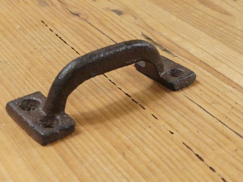 SMALL RUSTIC CAST IRON HANDLE / DRAWER PULL,  3 1/2" LONG