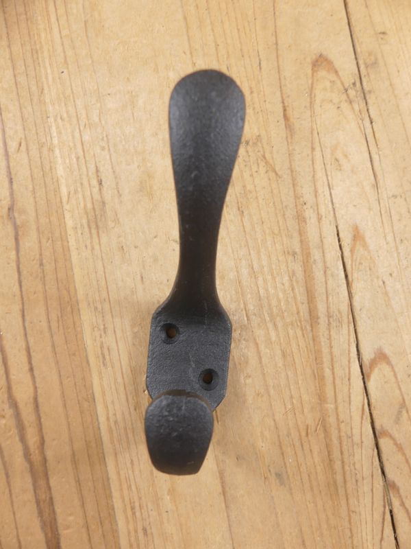 CAST IRON BLACK PRIMITIVE HOOK