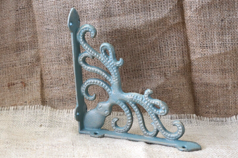 CAST IRON NAUTICAL OCTOPUS BRACKETS