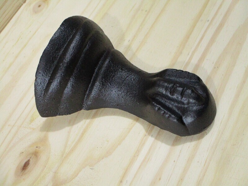 CAST IRON BLACK BATHTUB CLAWFOOT / CLAWFEET