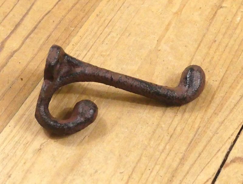 Cast Iron Rustic Hook: A Vintage Touch for Your Space