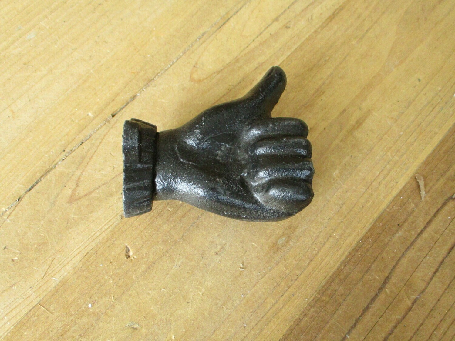 CAST IRON THUMBS UP HOOK /  DOOR KNOB