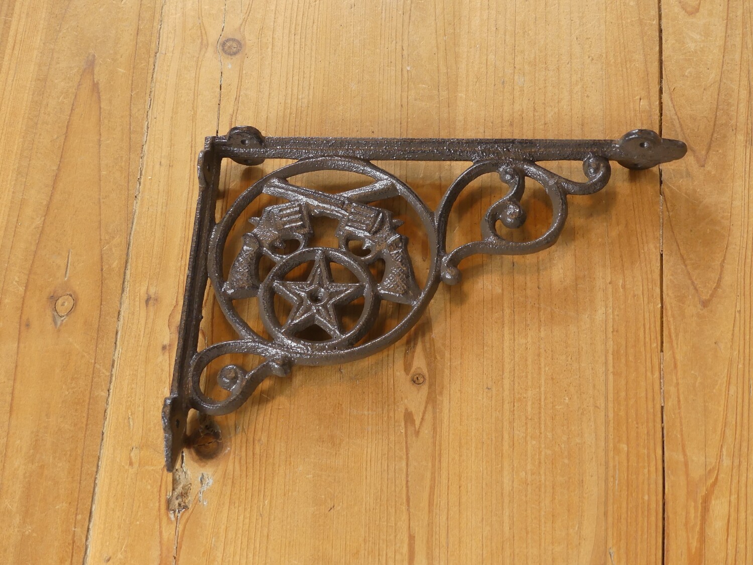 CAST IRON RUSTIC CROSSED PISTOLS SHELF BRACKETS